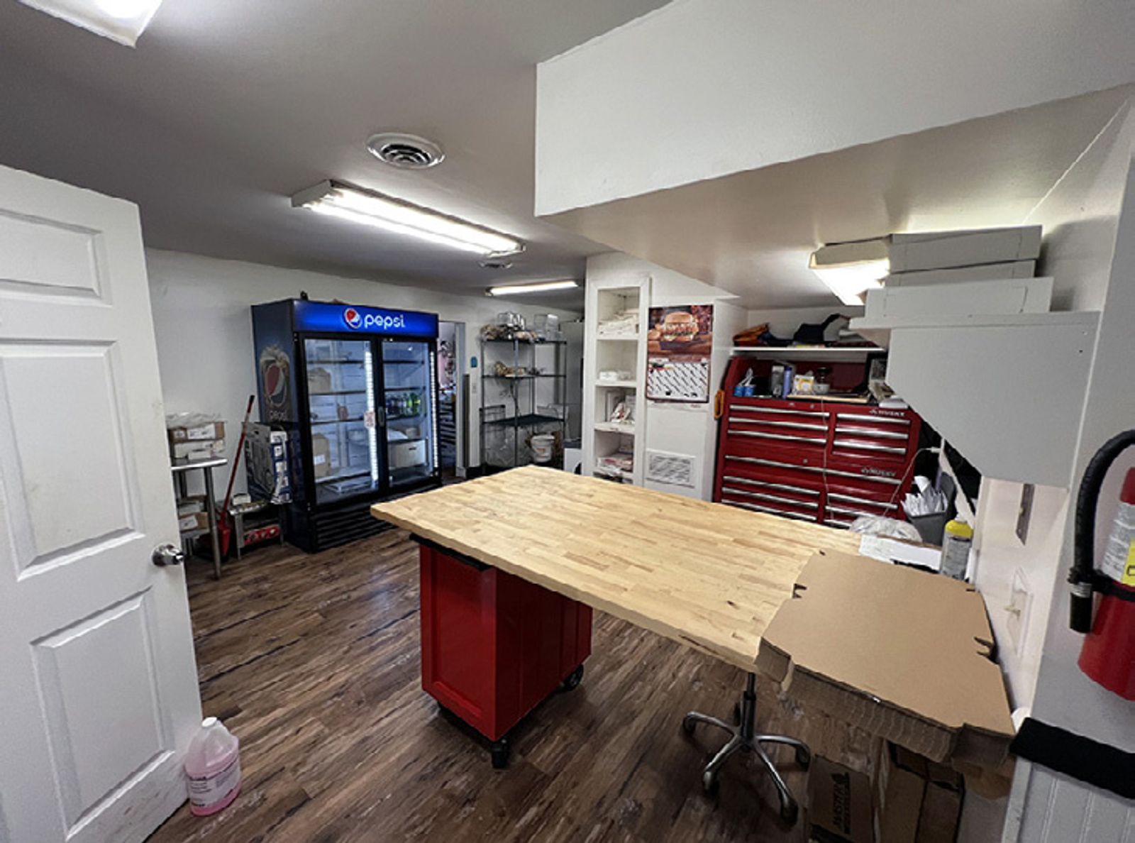 Photo 8 of 434 Eastern Ave: Mixed Use Restaurant Property