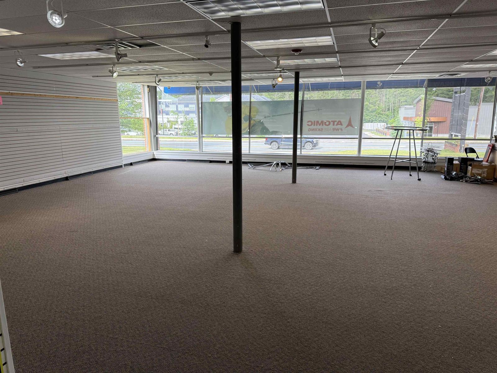 Photo 13 of 2300 SF Prime Retail Space On WMH