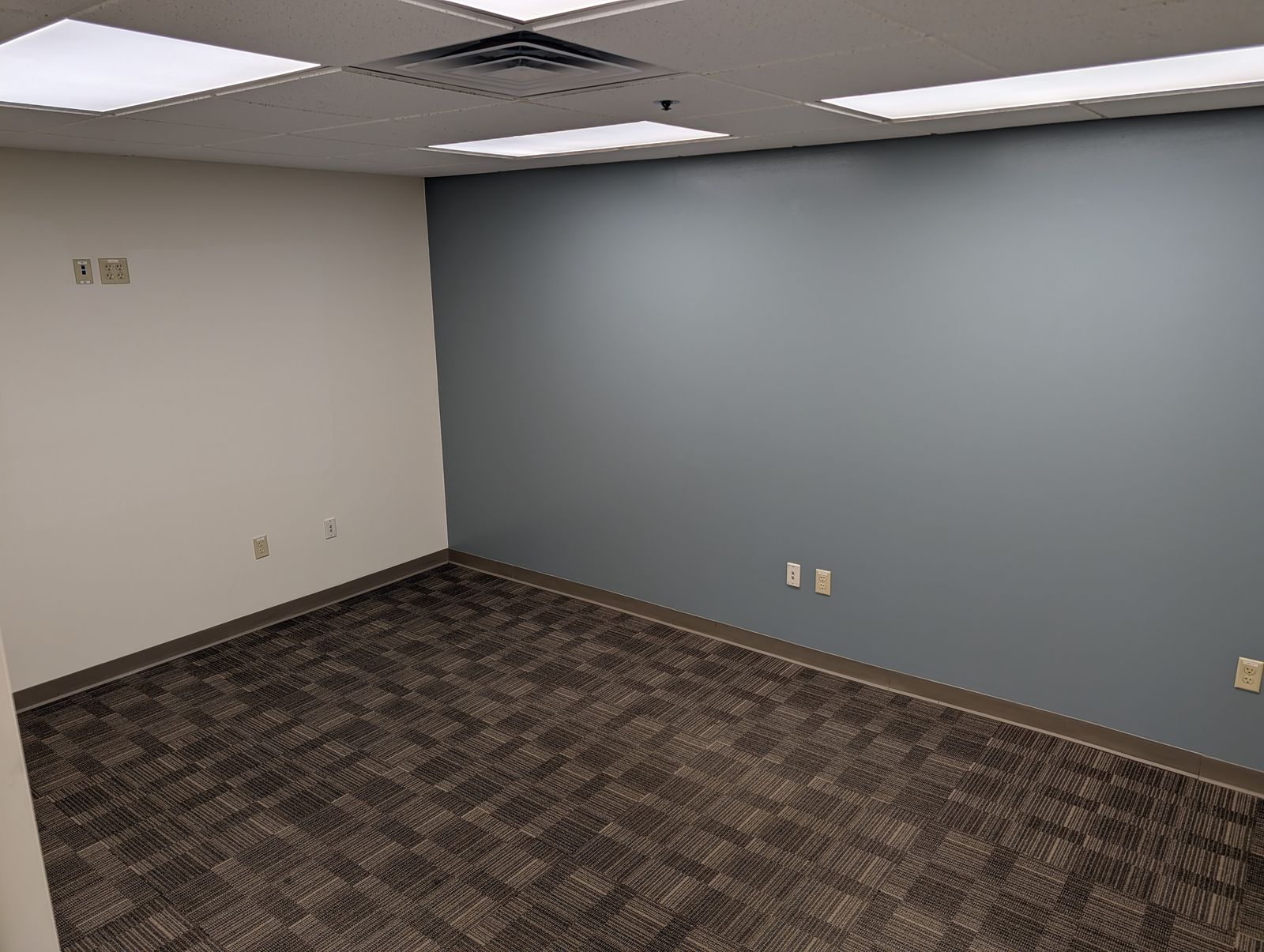 Photo 18 of Class A Office Suite Available For Lease