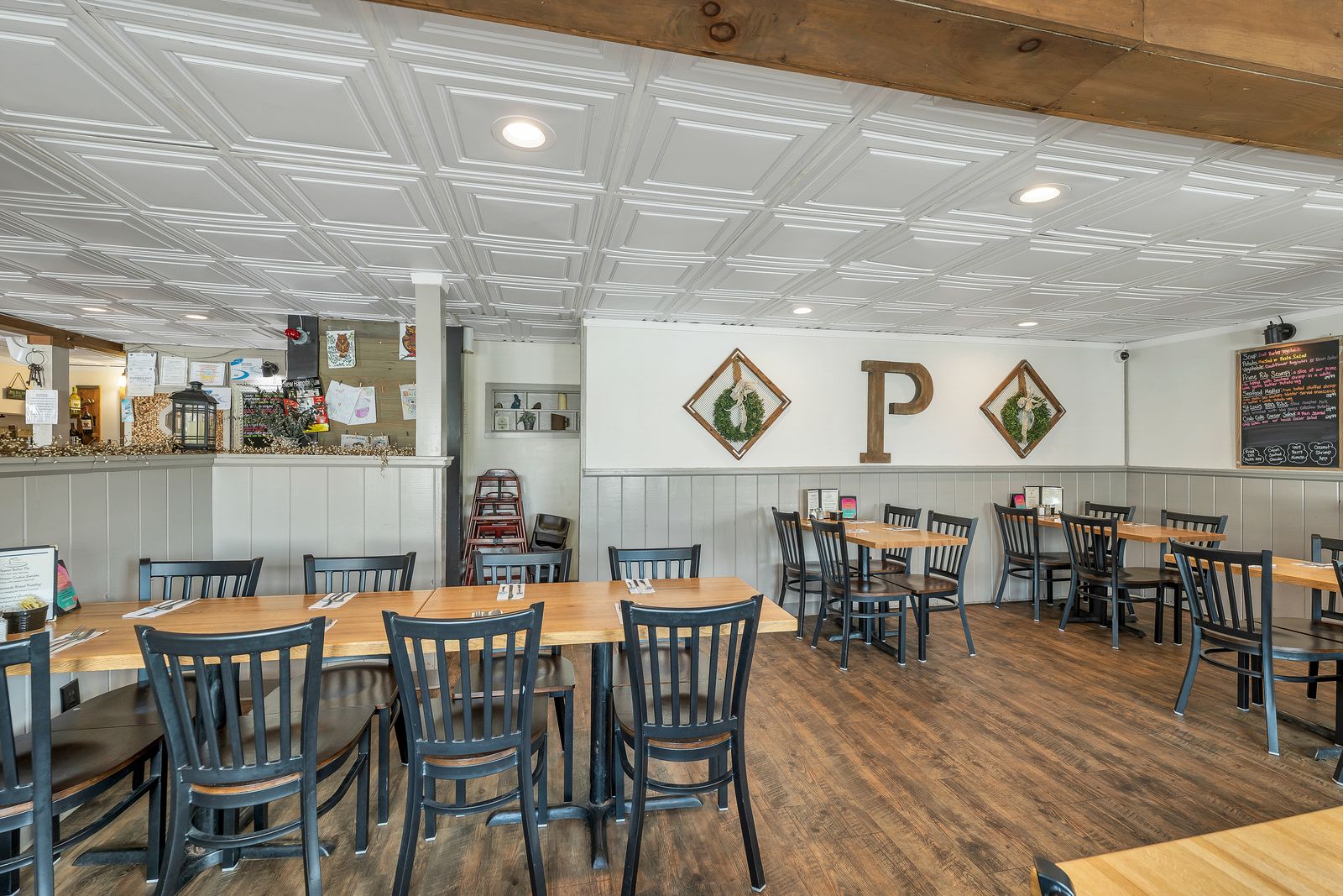 Photo 18 of Putnam's Waterview Restaurant