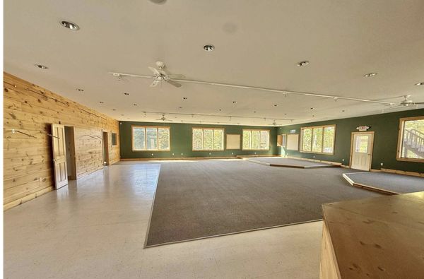 7 Springbrook Rd