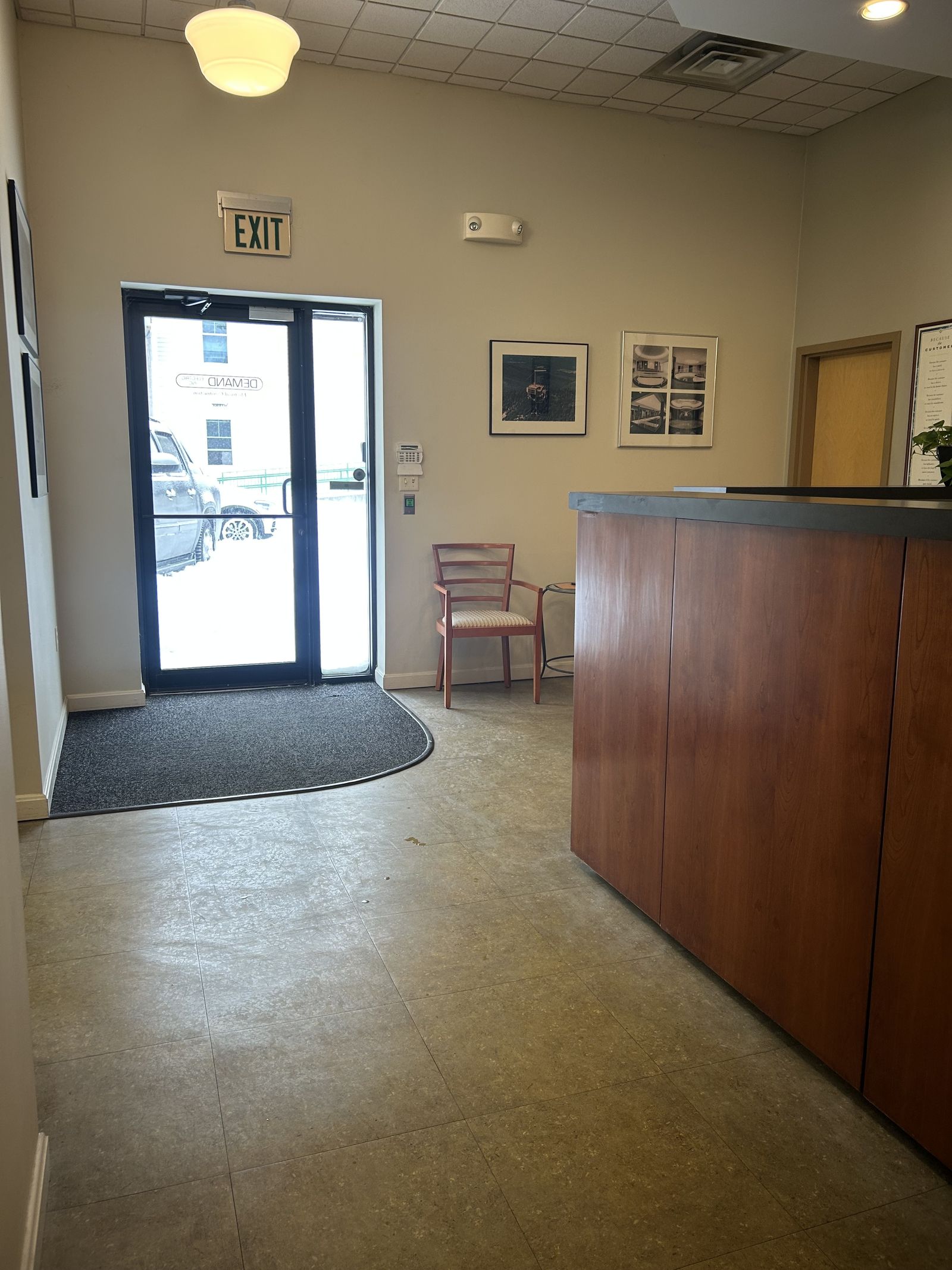 Photo 8 of 711 Valley St.