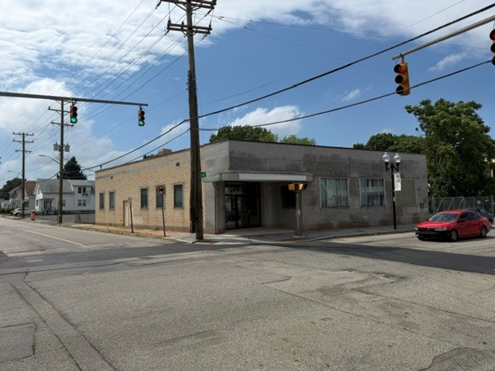 Photo 6 of 1647 Cranston St