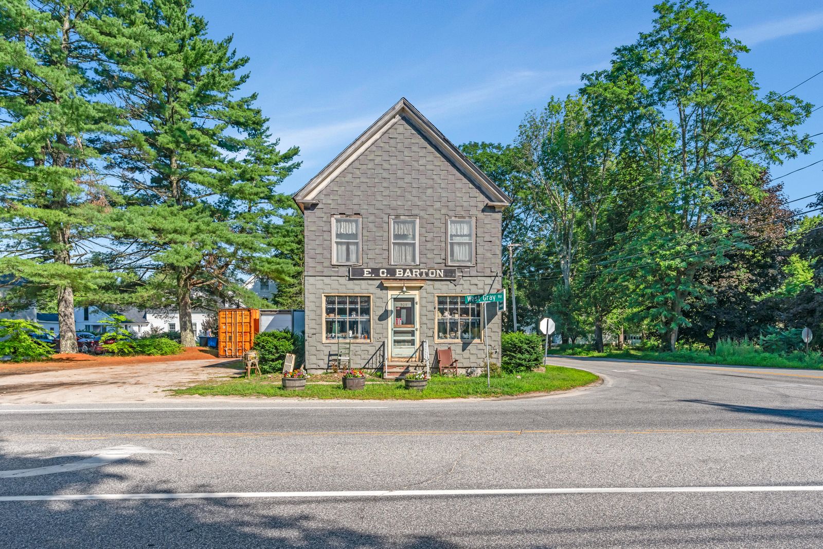 Photo 2 of Turn Key Antique Shop