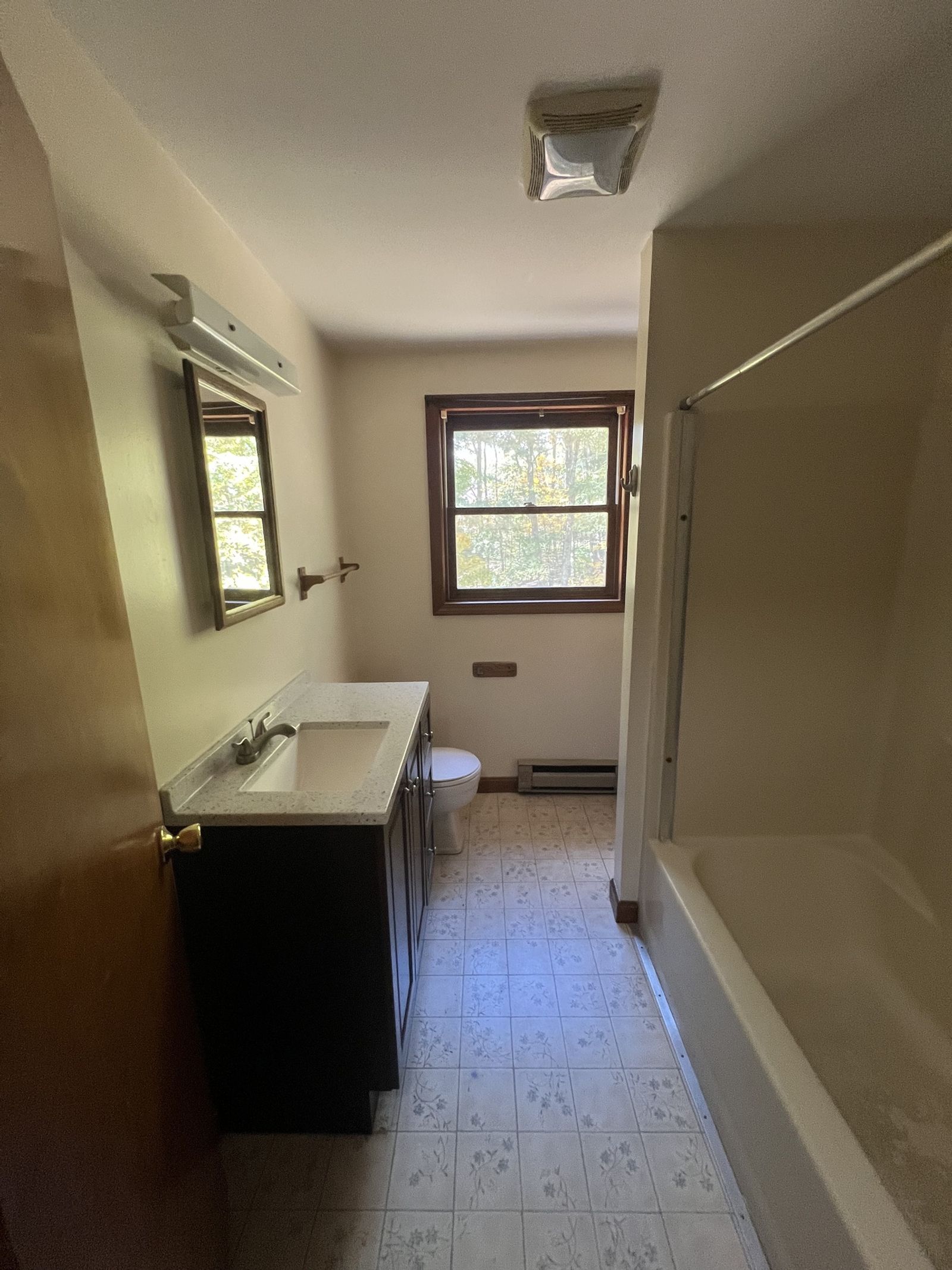 Photo 21 of 98 Wason Rd, Hudson, NH 03051