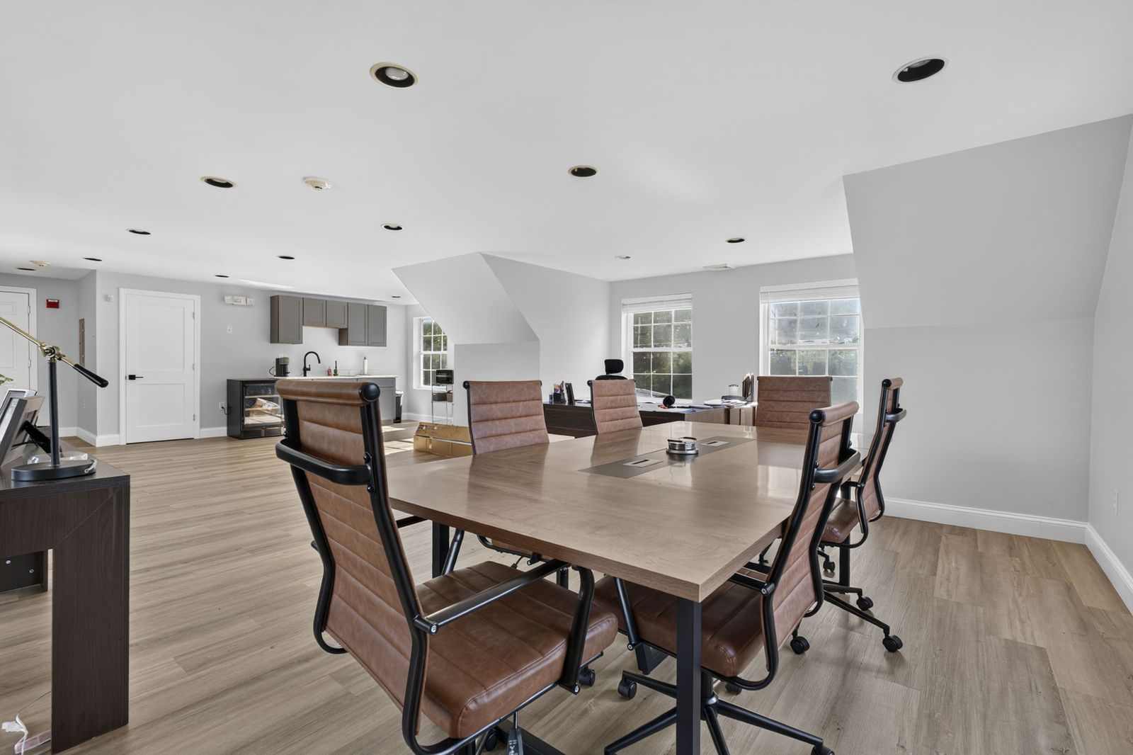 Photo 6 of PRIME ROUTE 3A OFFICE SPACE AND OPTIONAL GARAGE BAYS | HOOKSETT, NH