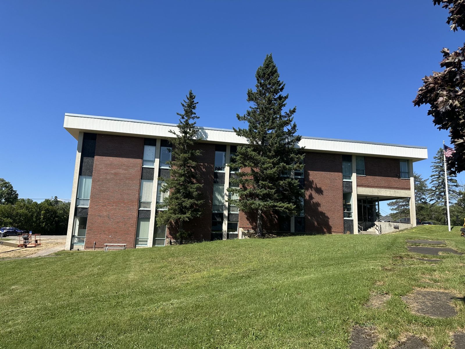 Photo 4 of Exceptional Commercial investment opportunity/ Solid State and Federal tenant base Houlton, Maine.