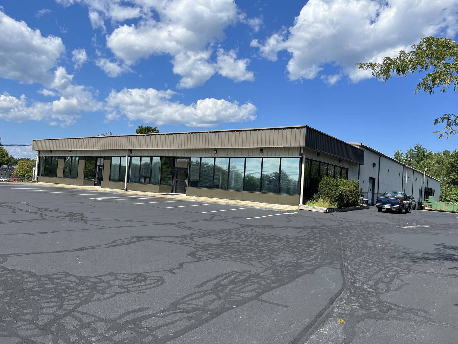 Photo 1 of Below-Market sublease - 30,250SF Industrial space