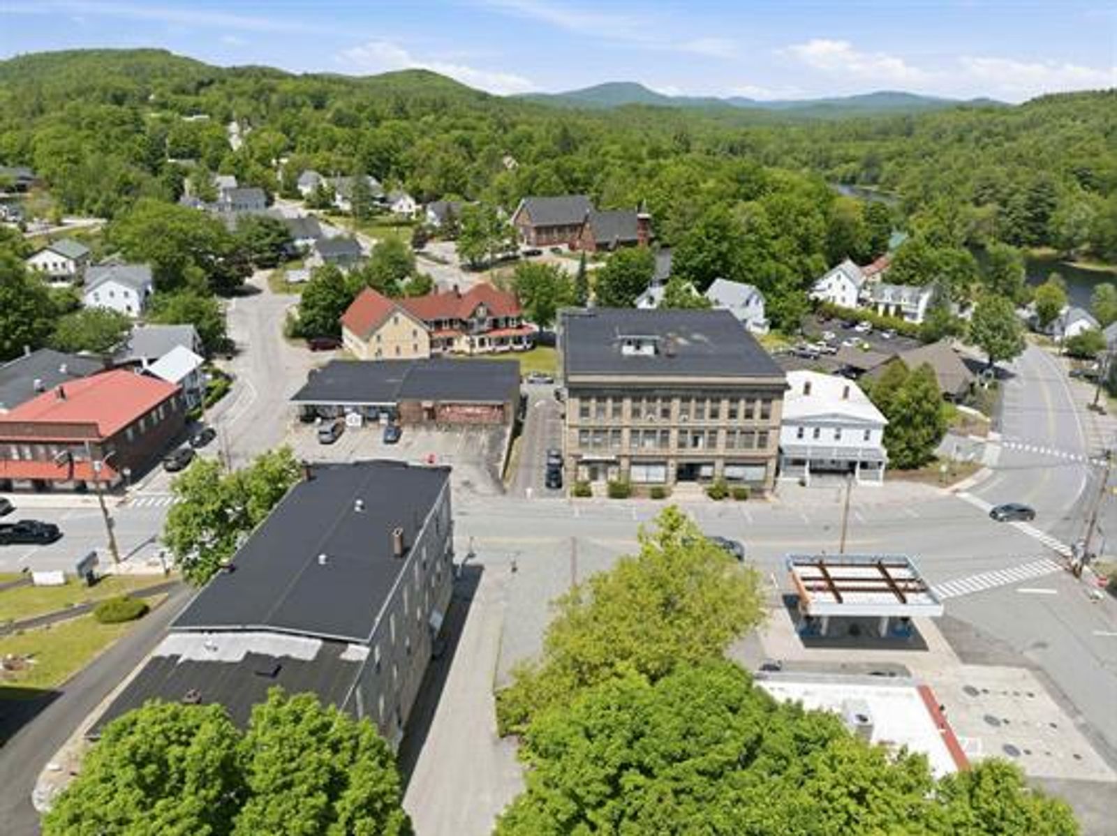 Photo 81 of 47 Main Street