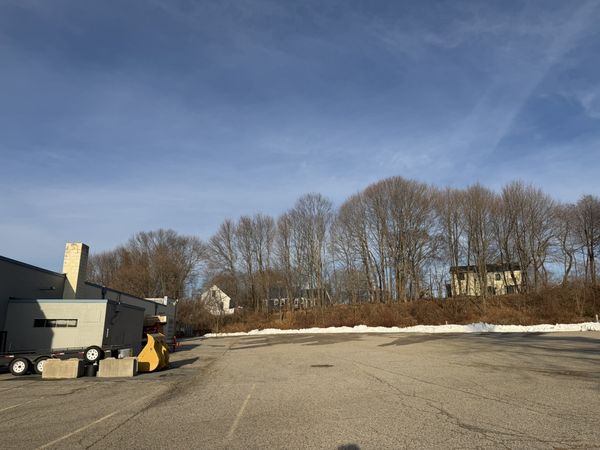 Retail/Industrial For Sale/Lease