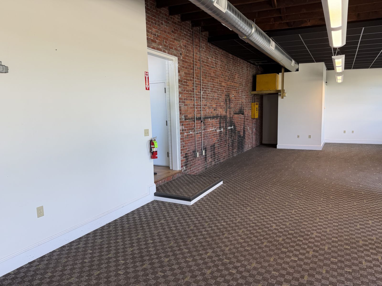 Photo 4 of 19 Arbor Street