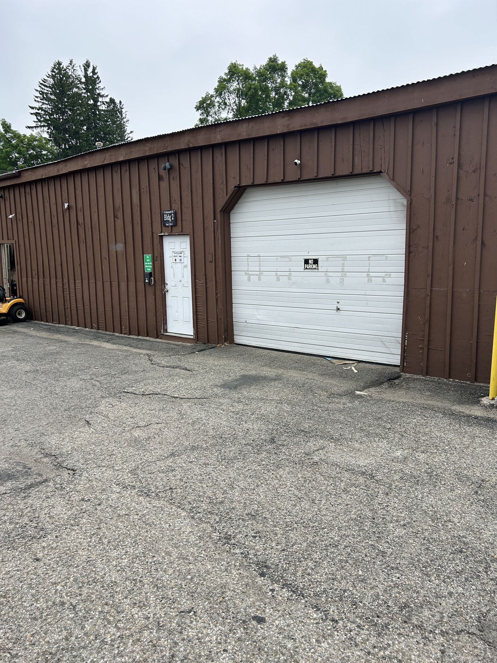 Photo 1 of 516 Mammoth Rd