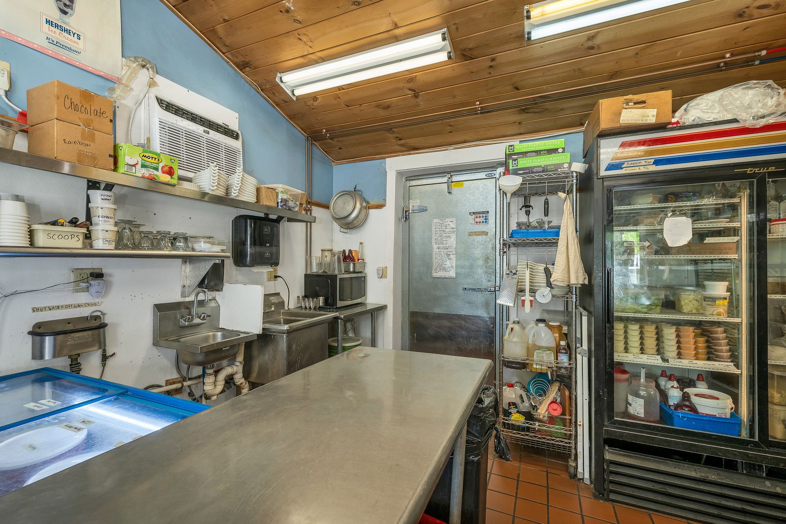 Photo 27 of Putnam's Waterview Restaurant