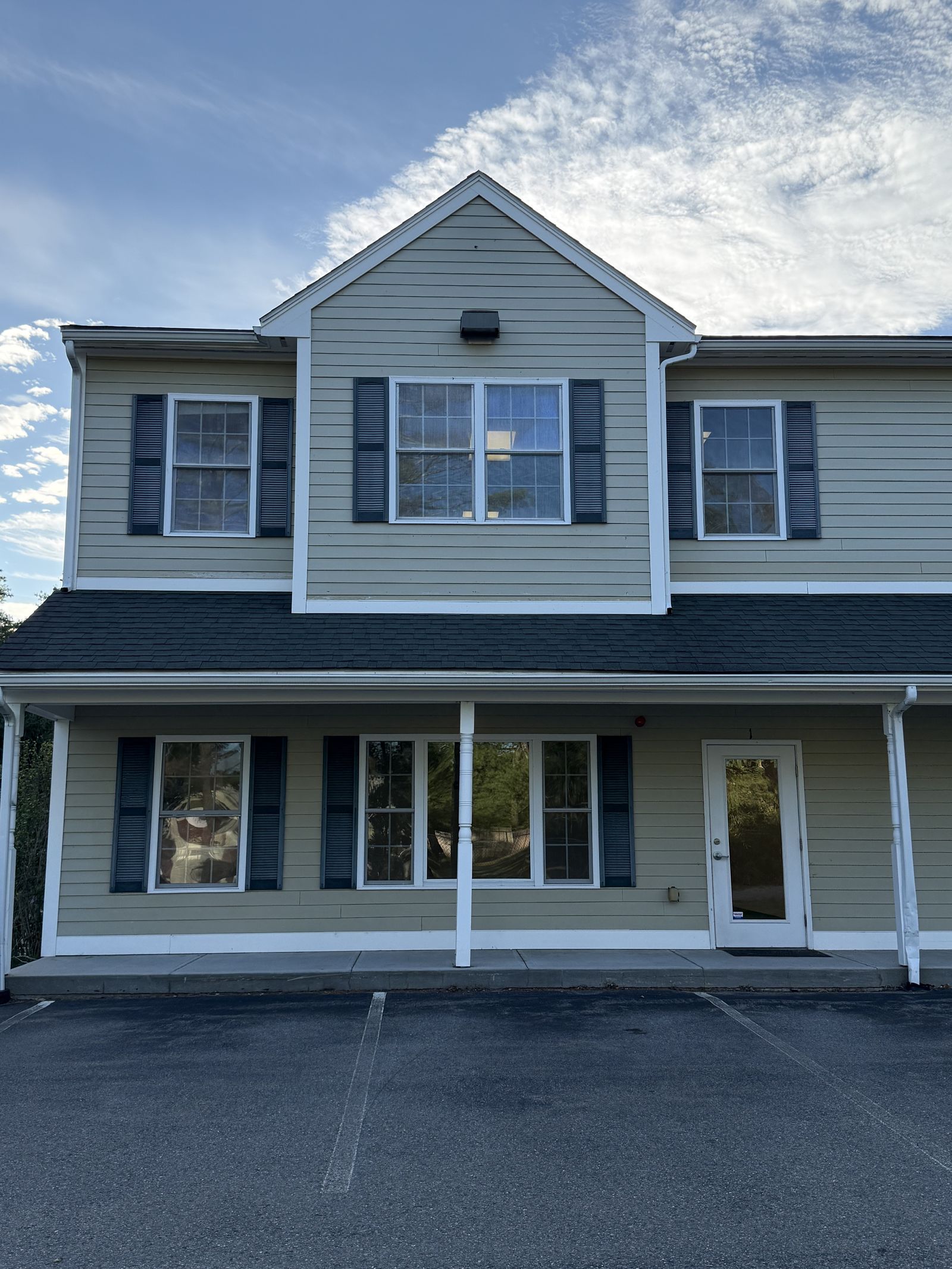 Photo 2 of Office/Warehouse 2715 sq/ft Windham, NH