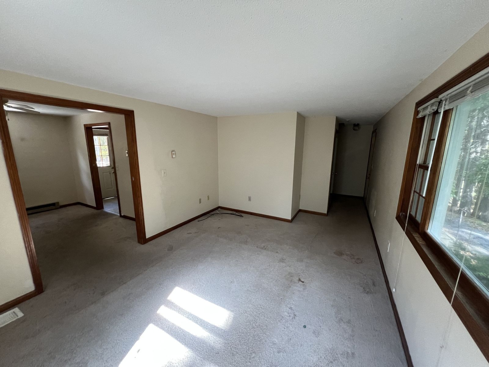 Photo 10 of 98 Wason Rd, Hudson, NH 03051