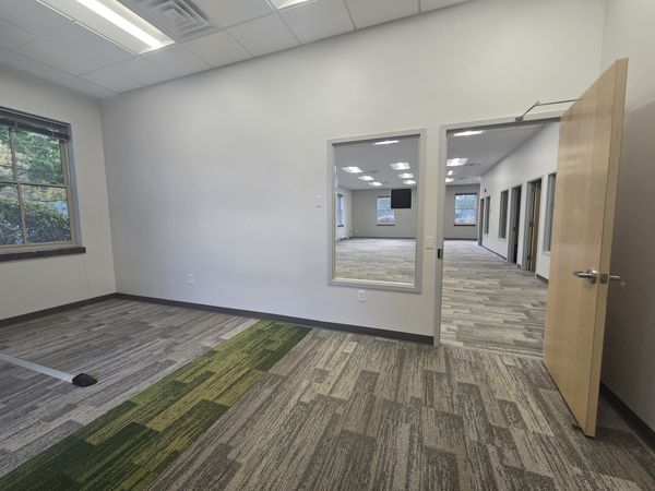 8 Commerce Dr
