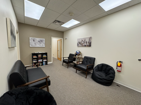 Quiet Professional Office Suite – All-Inclusive in Auburn
