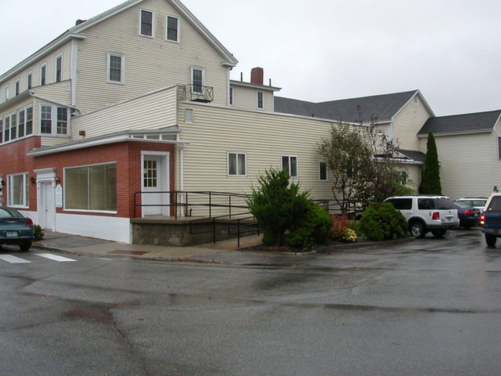 Photo 7 of 320 Village St.