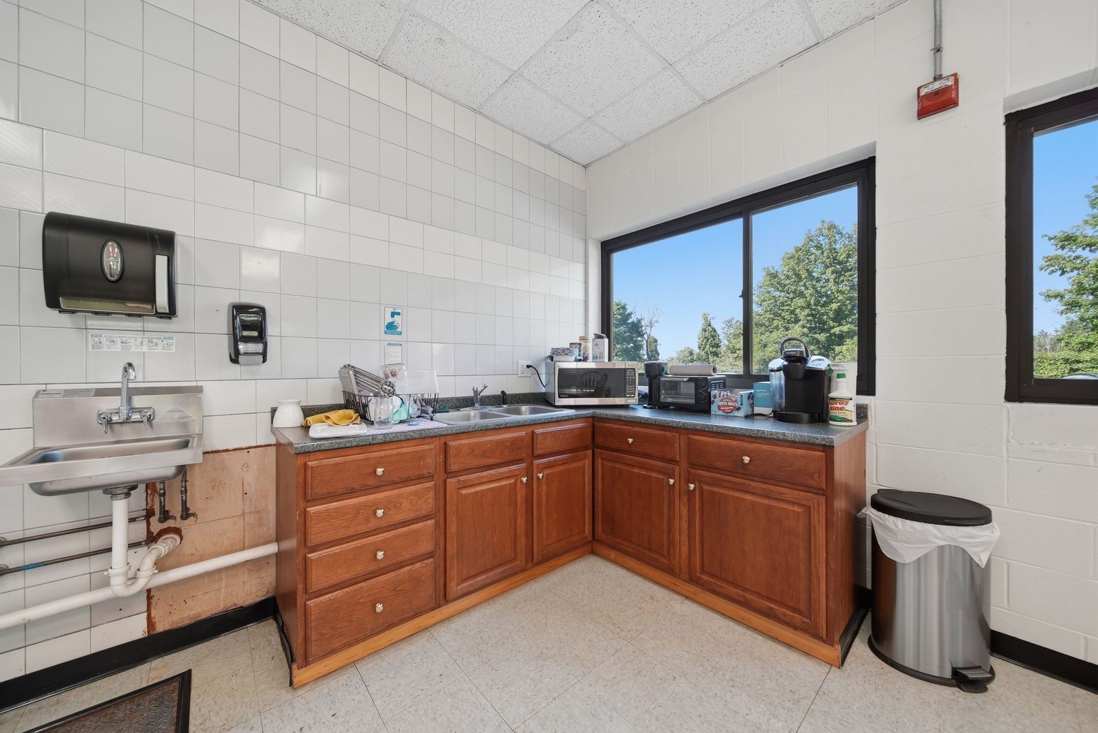 Photo 8 of ±9,955 SF Flex/Industrial Building – 1 Mile from I-93