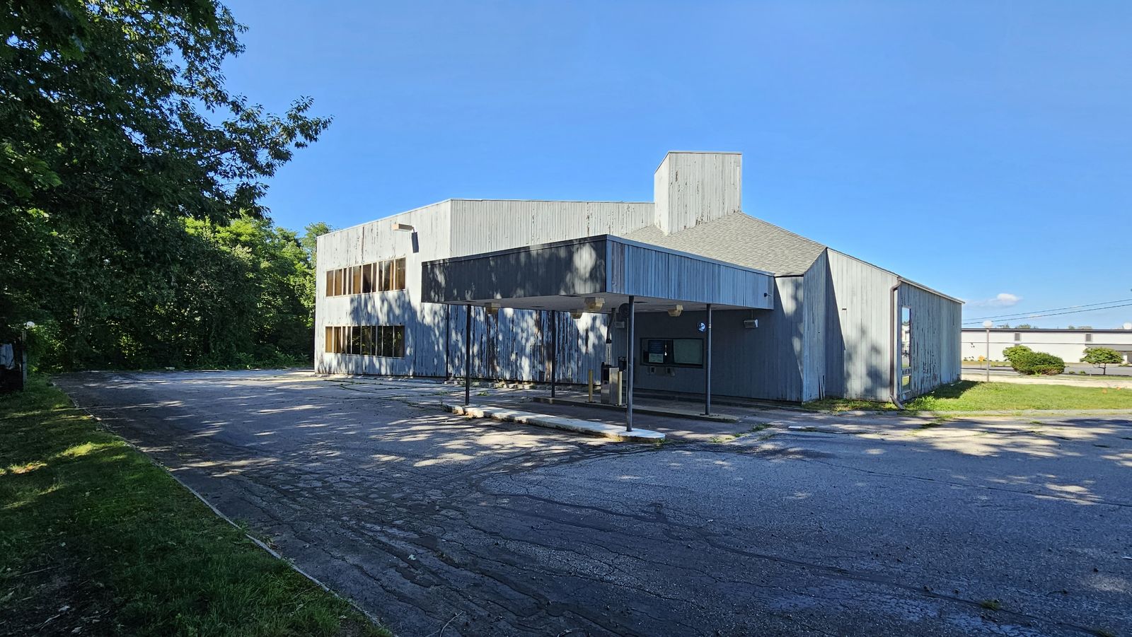 Photo 4 of Highly Visible Retail & Redevelopment Opportunity For Sale