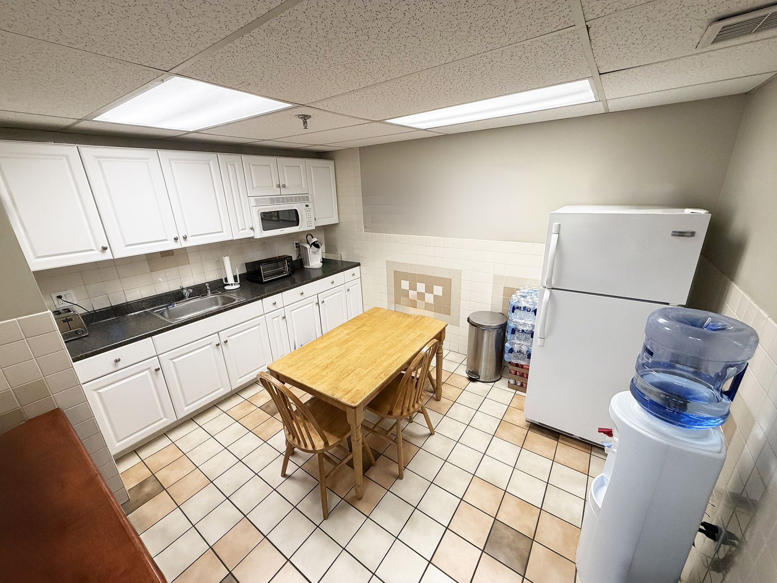 Photo 12 of For Lease | 27,919± SF