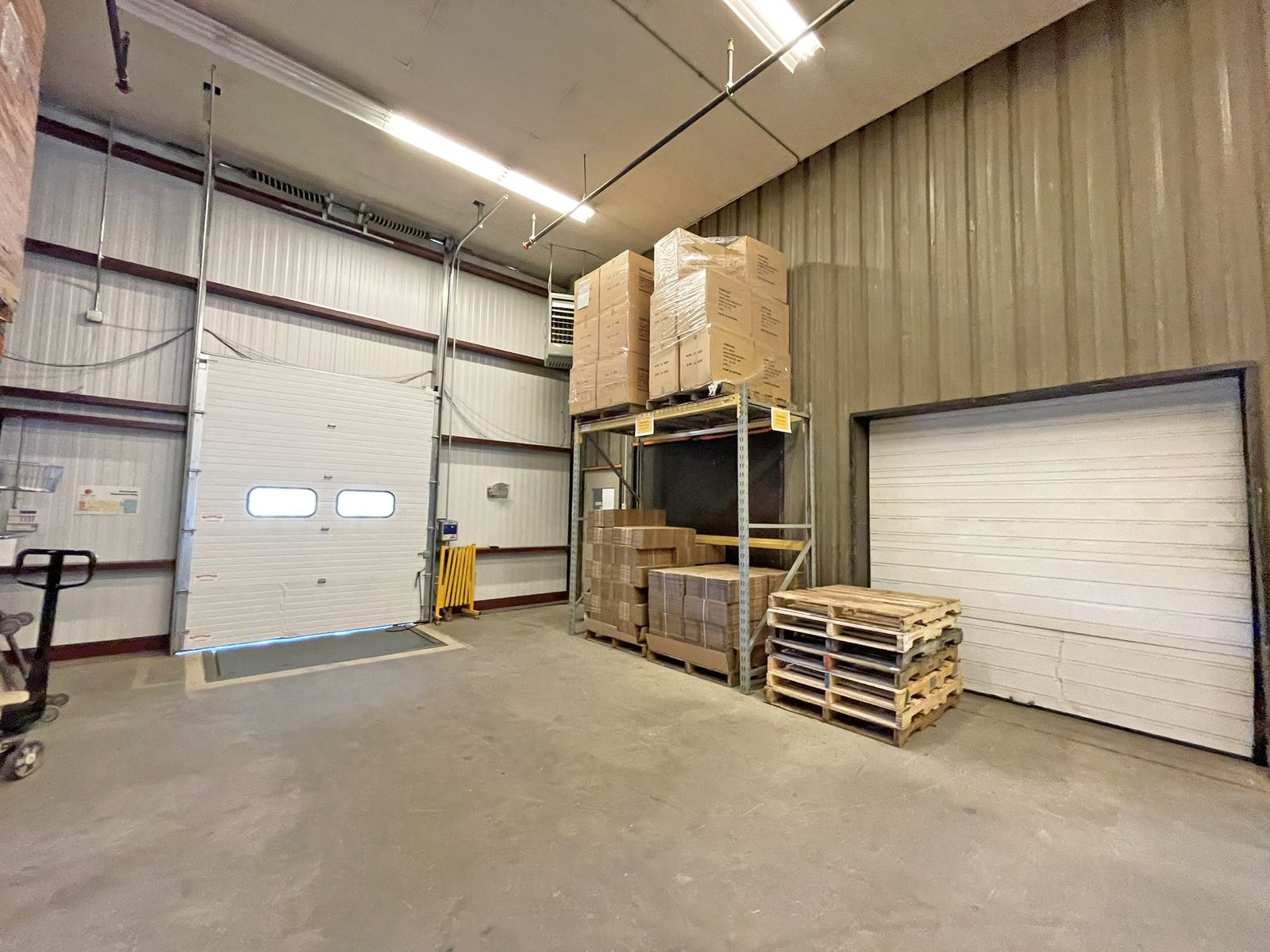 Photo 13 of 669 E Industrial Park Dr