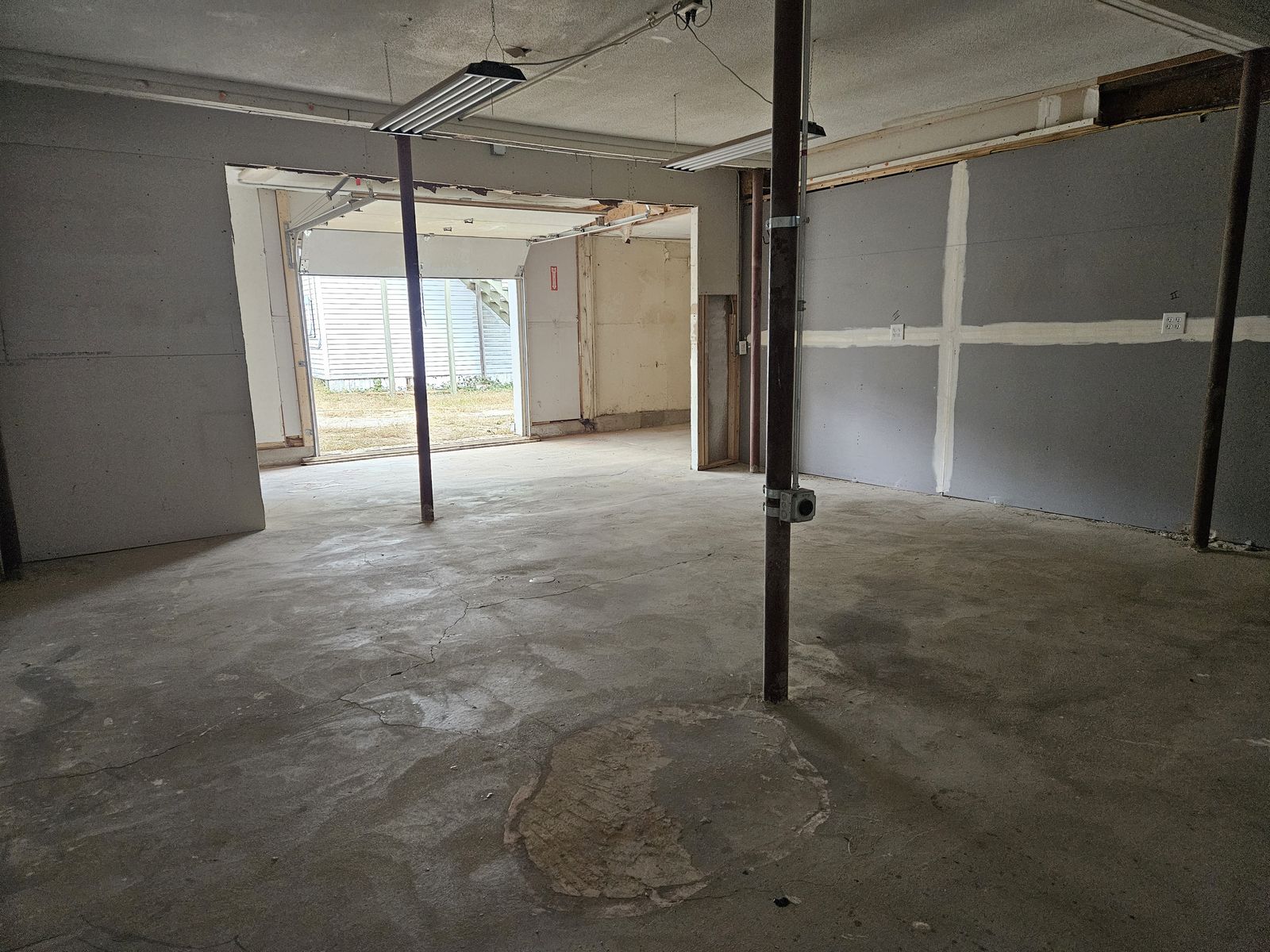 Photo 7 of 214 Central St