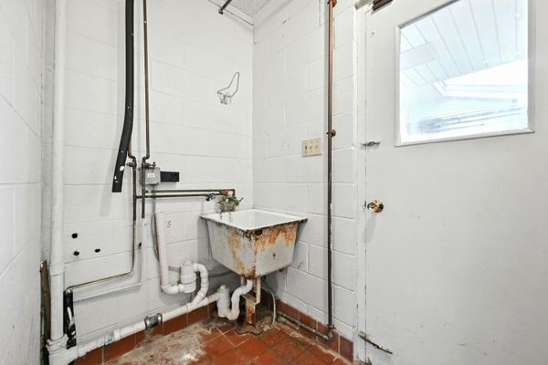 10 Pet Haven Ln