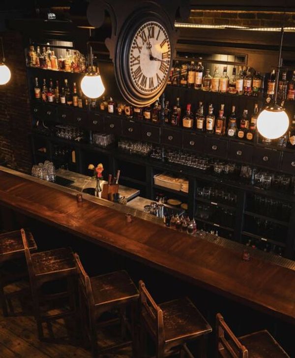 Turn-Key Bar in Old Port
