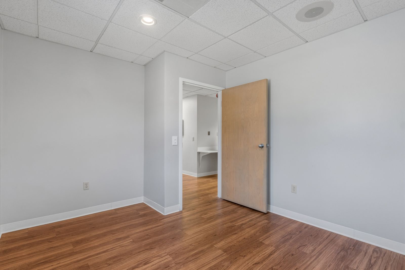 Photo 37 of TurnKey Office in Prime Location