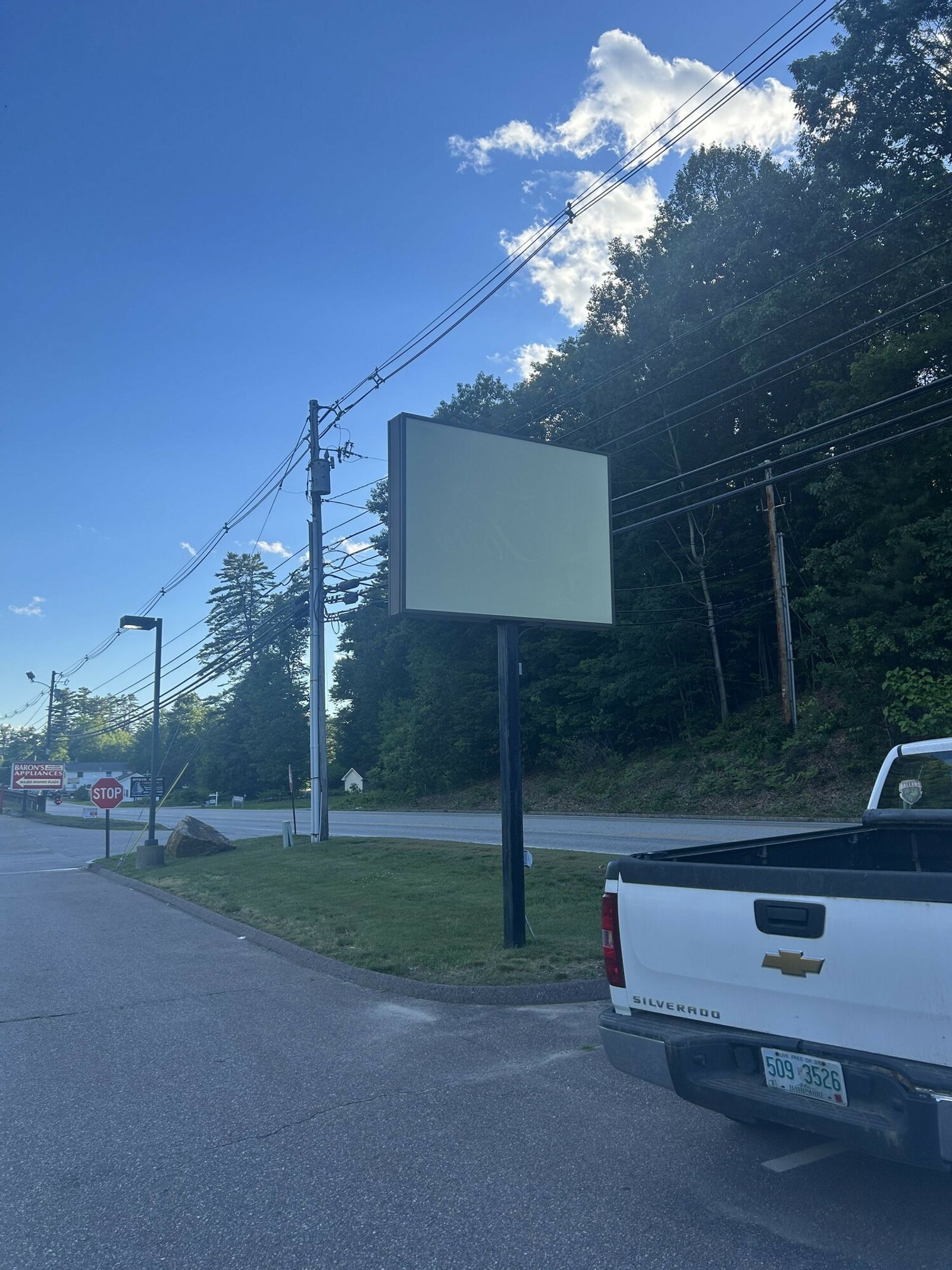 Photo 4 of 223 Daniel Webster Highway
