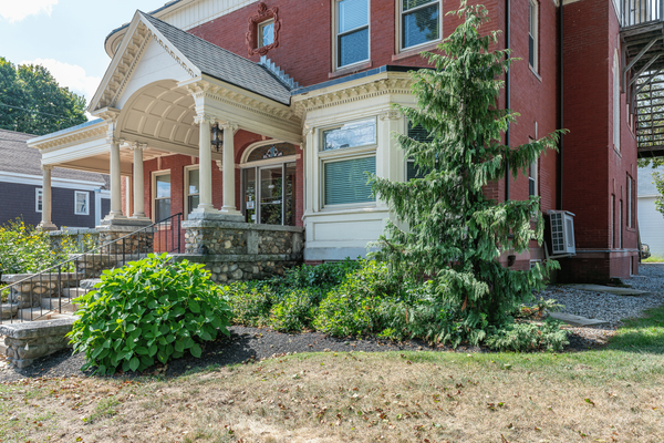 460 Main Street