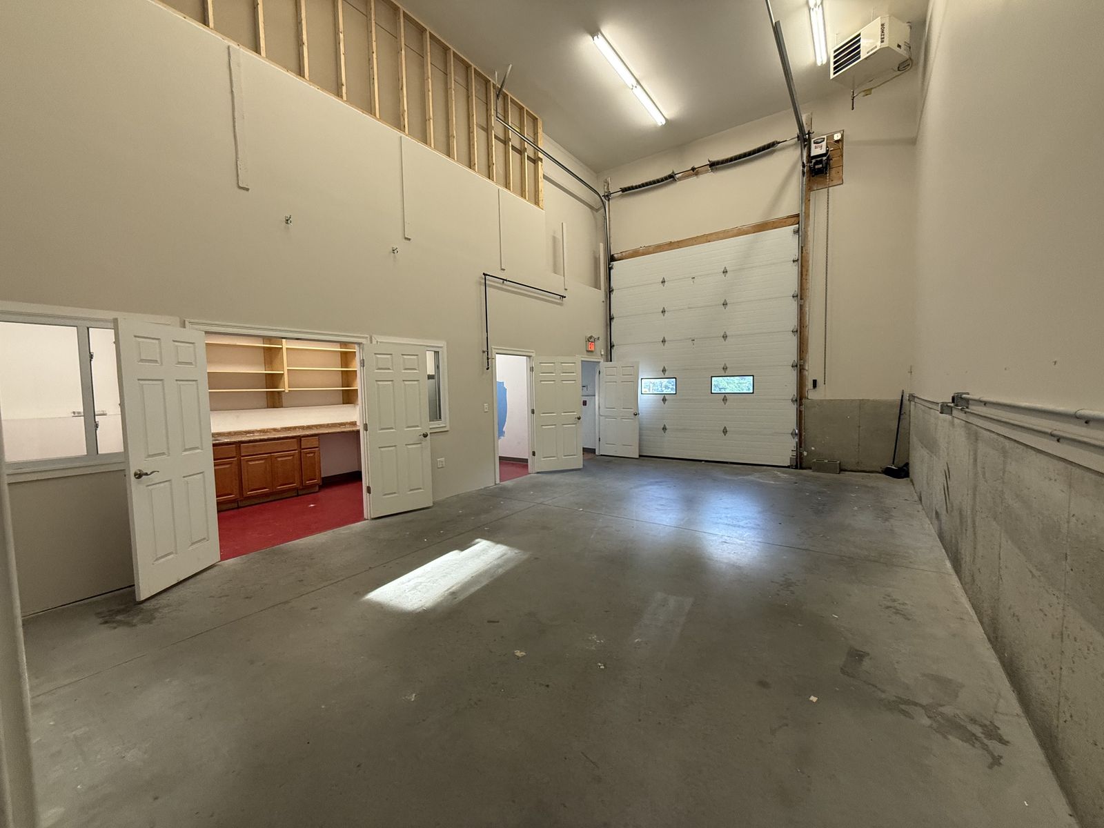 Photo 7 of Office/Warehouse 2715 sq/ft Windham, NH