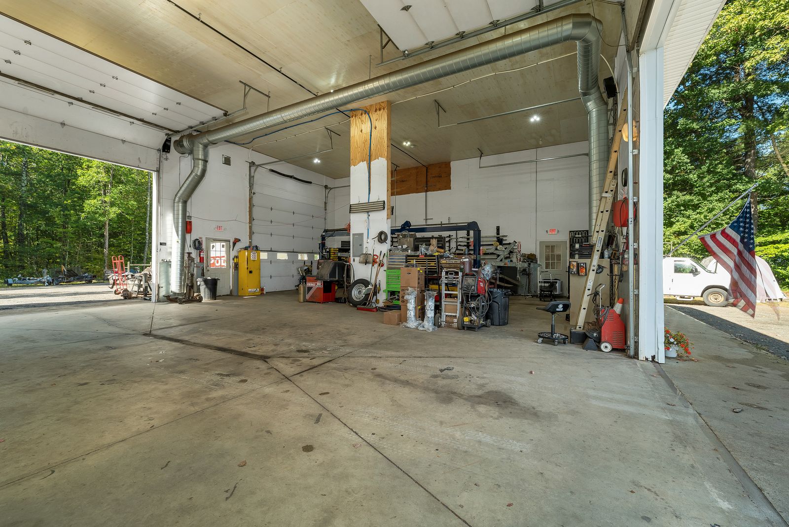 Photo 9 of Work and Live Opportunity