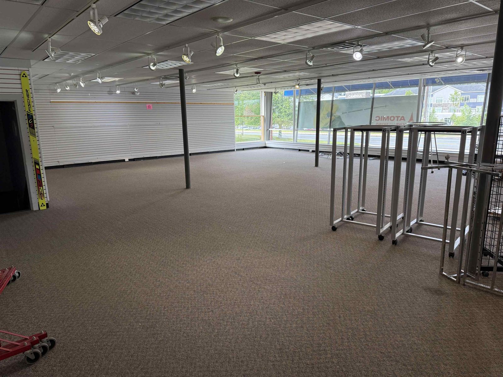 Photo 9 of 2300 SF Prime Retail Space On WMH