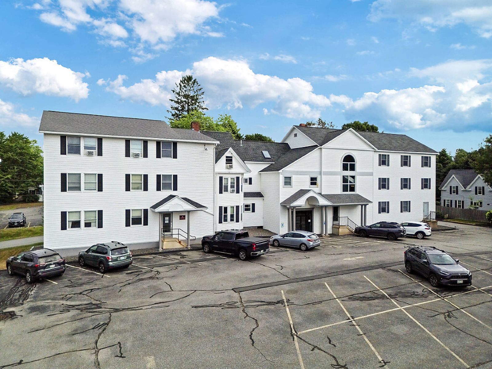 Photo 1 of FOR LEASE: PROFESSIONAL OFFICE SUITE