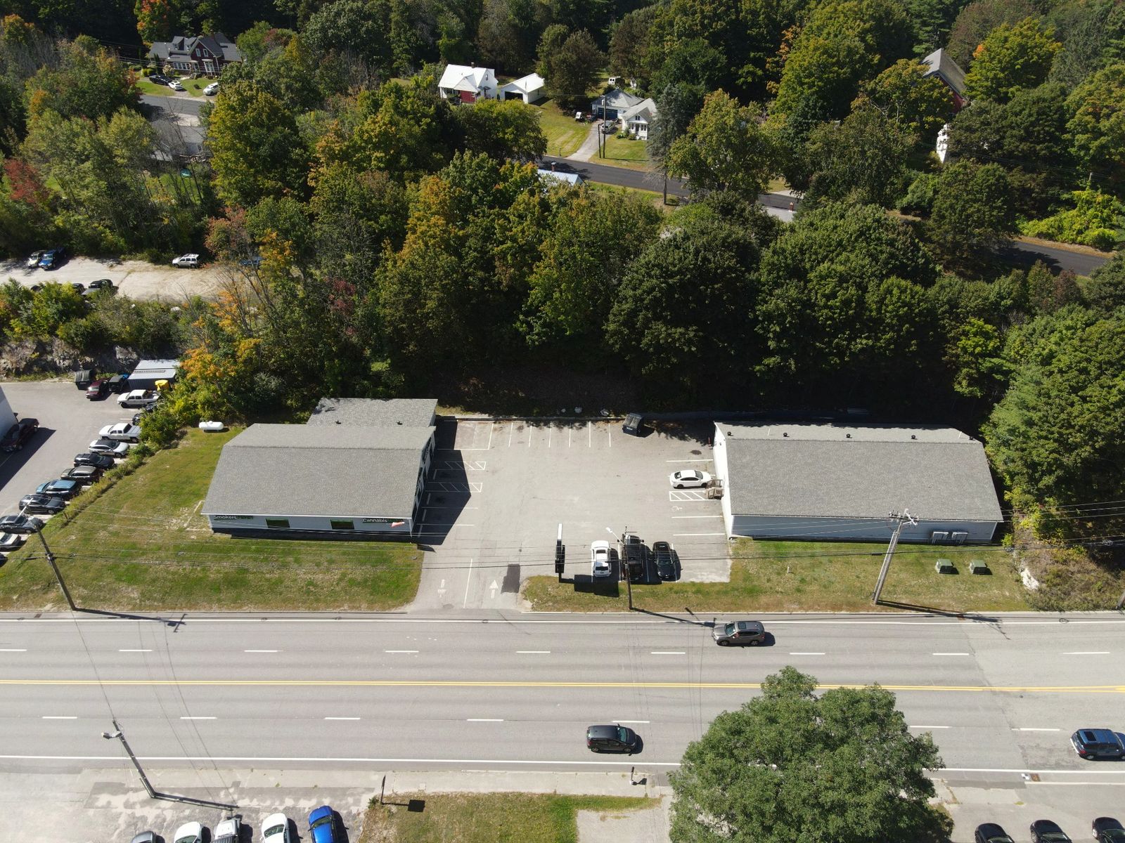 Photo 2 of 4,420 SF FLEX / LIGHT INDUSTRIAL SPACE