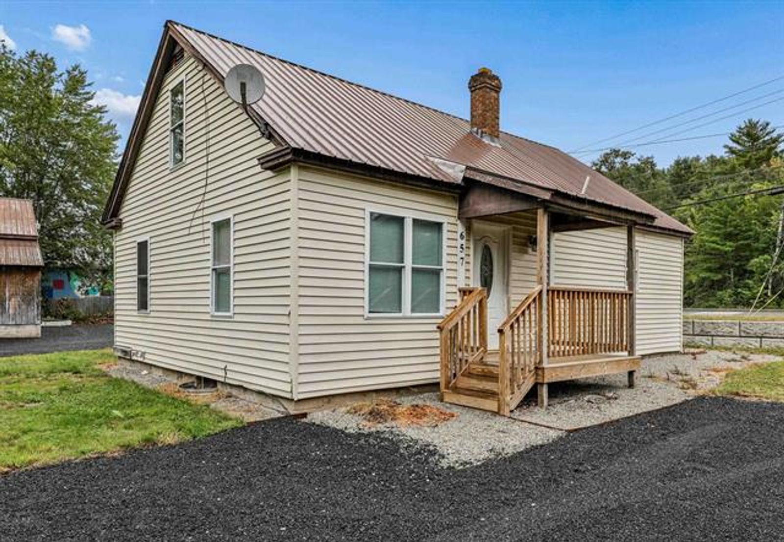 Photo 2 of Business-Zoned Property with Versatile Shop & 3-Bedroom Residence | 655 & 657 W Swanzey Rd
