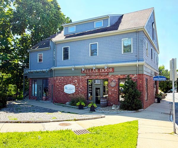 Investment Sale | 3,882± SF Mixed-Use Building