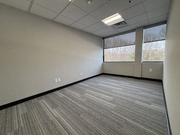 2 Commerce Dr