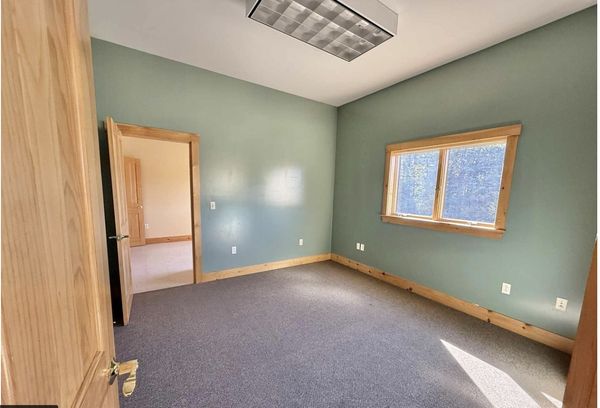 7 Springbrook Rd