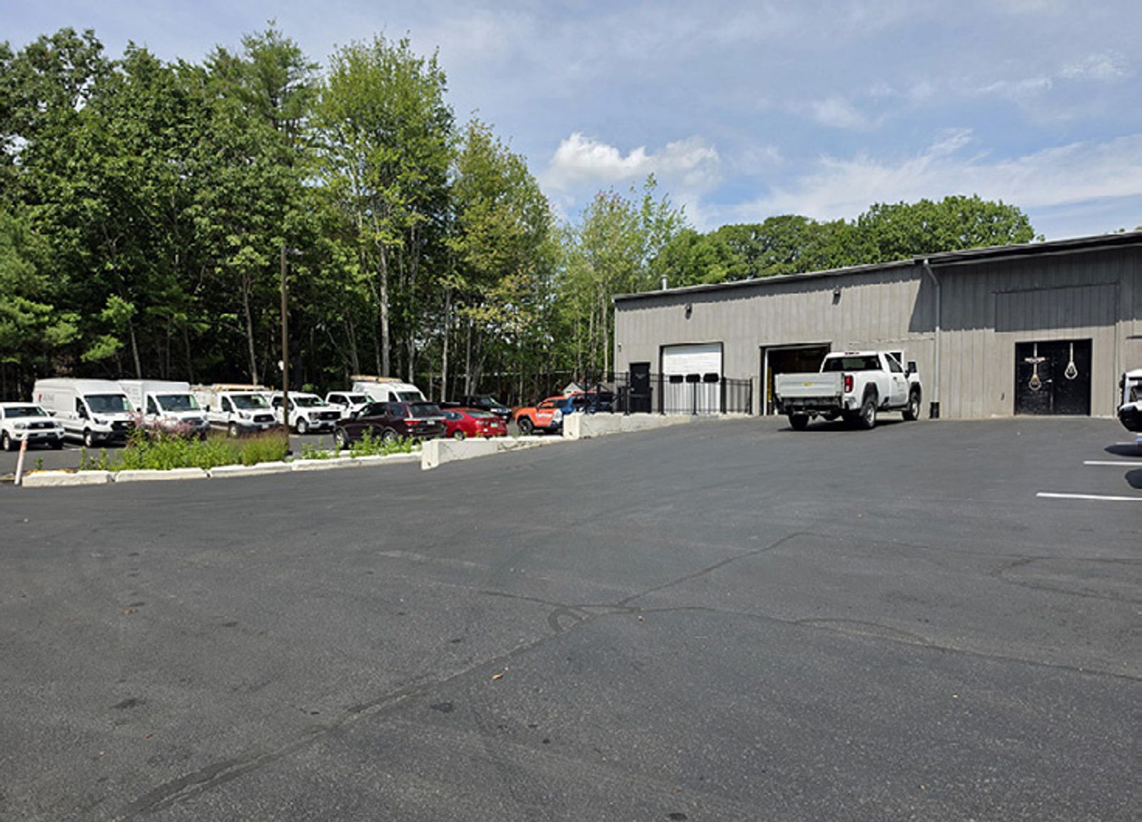 Photo 4 of Flex Industrial Building For Sale/Lease