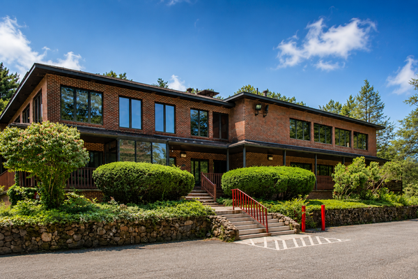 135 Folly Mill Rd, Seabrook, NH 03874