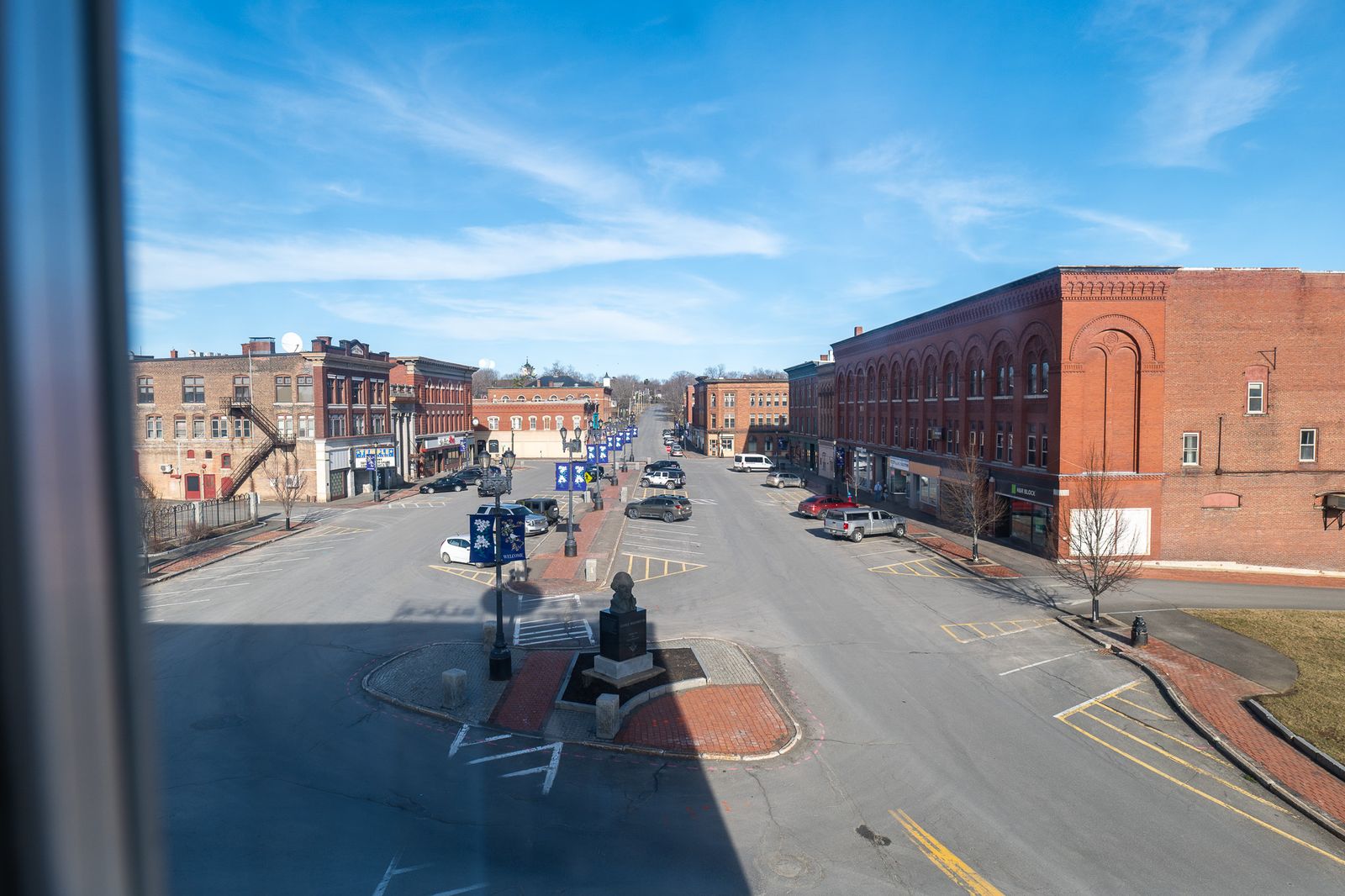 Photo 15 of 4 Market Square