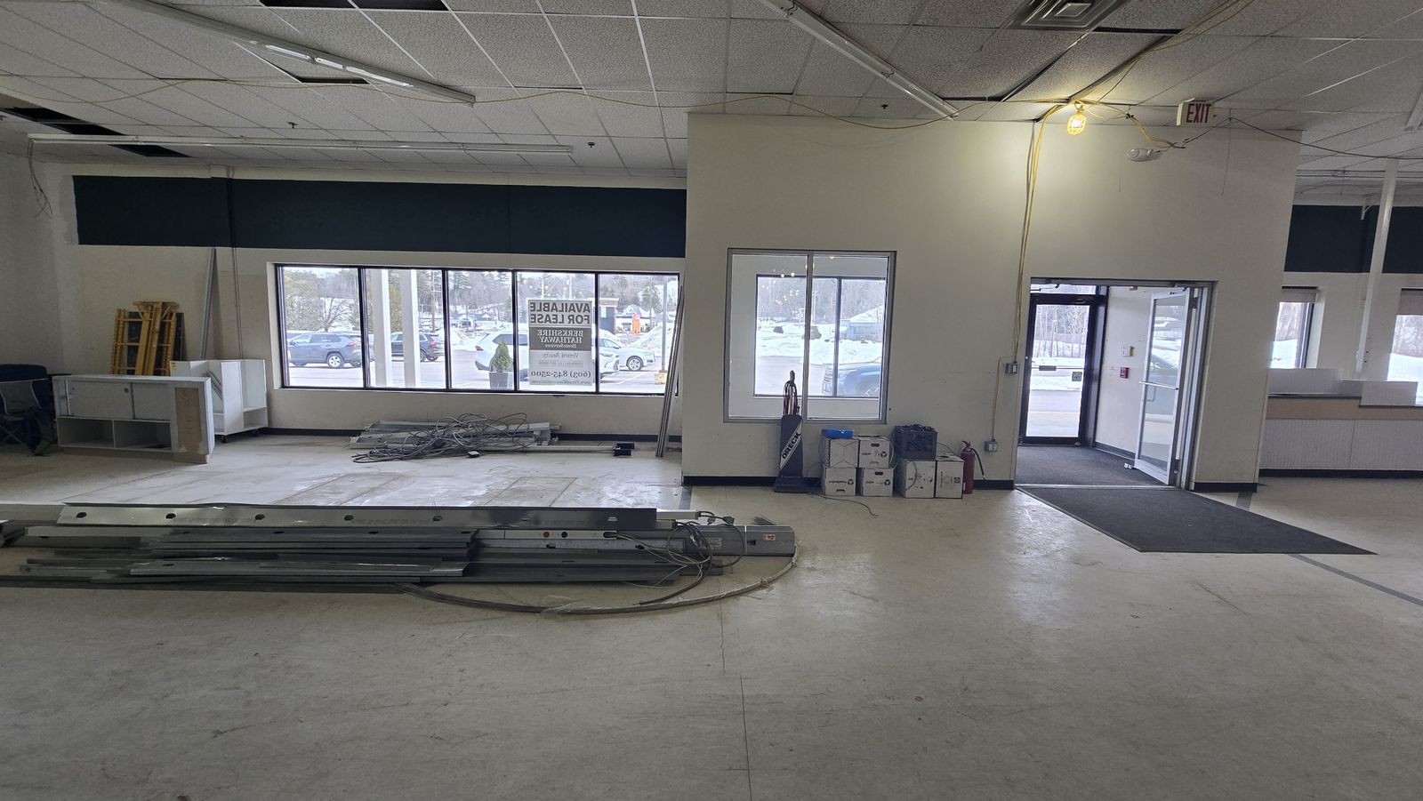Photo 25 of 96 Daniel Webster Hwy