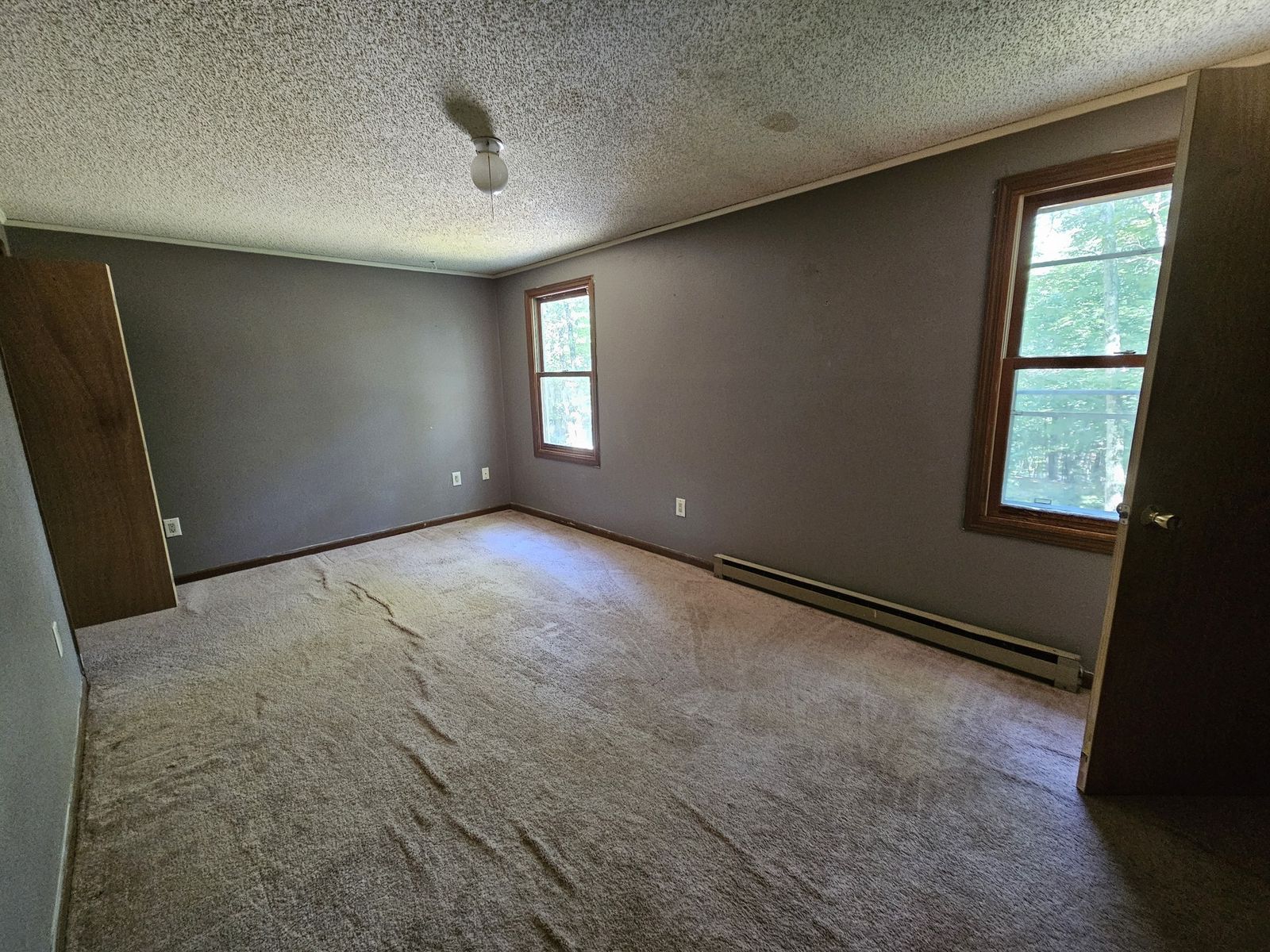 Photo 13 of 94 Wason Rd, Hudson, NH 03051