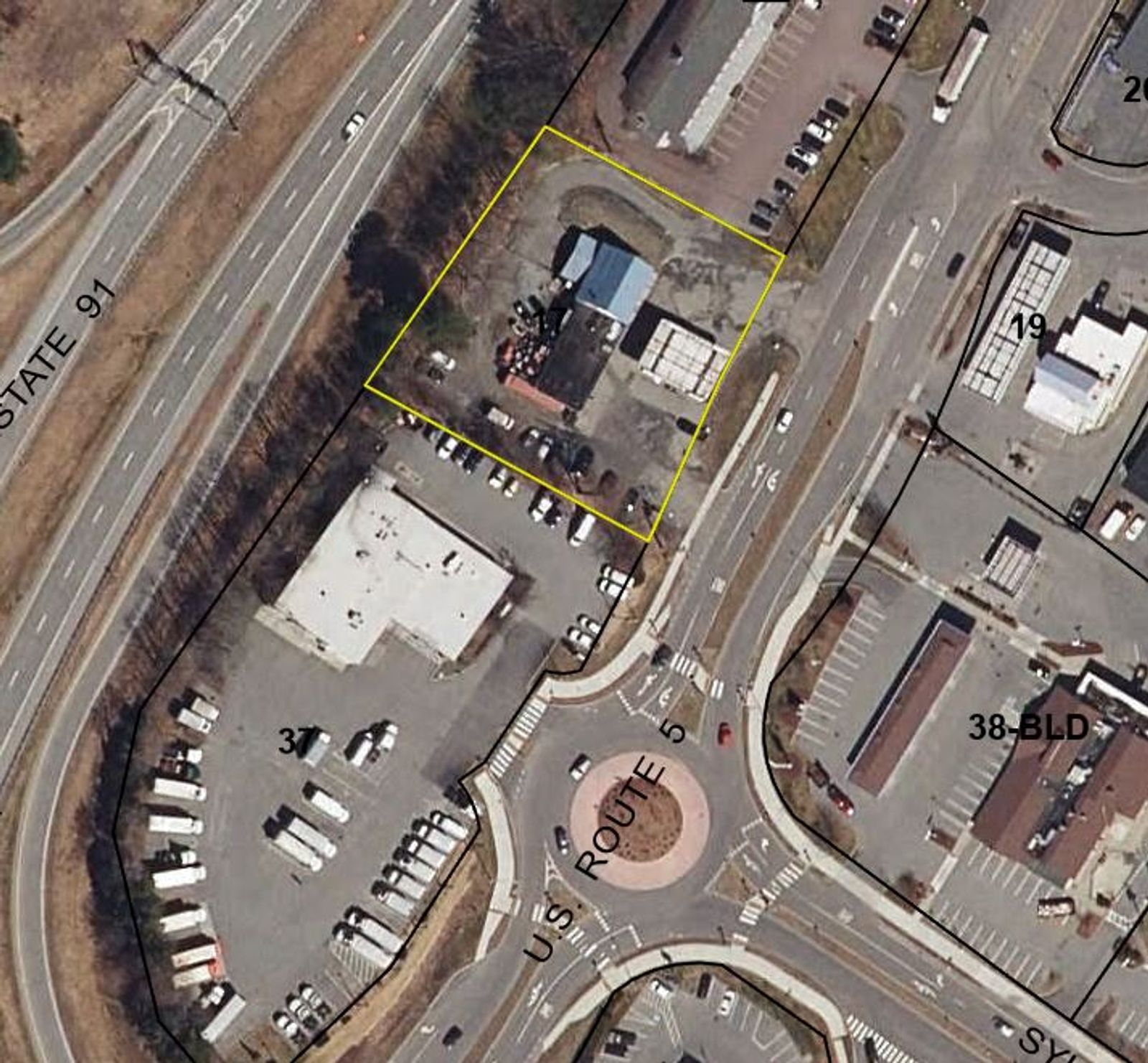 Photo 28 of Retail site w drive thru capable