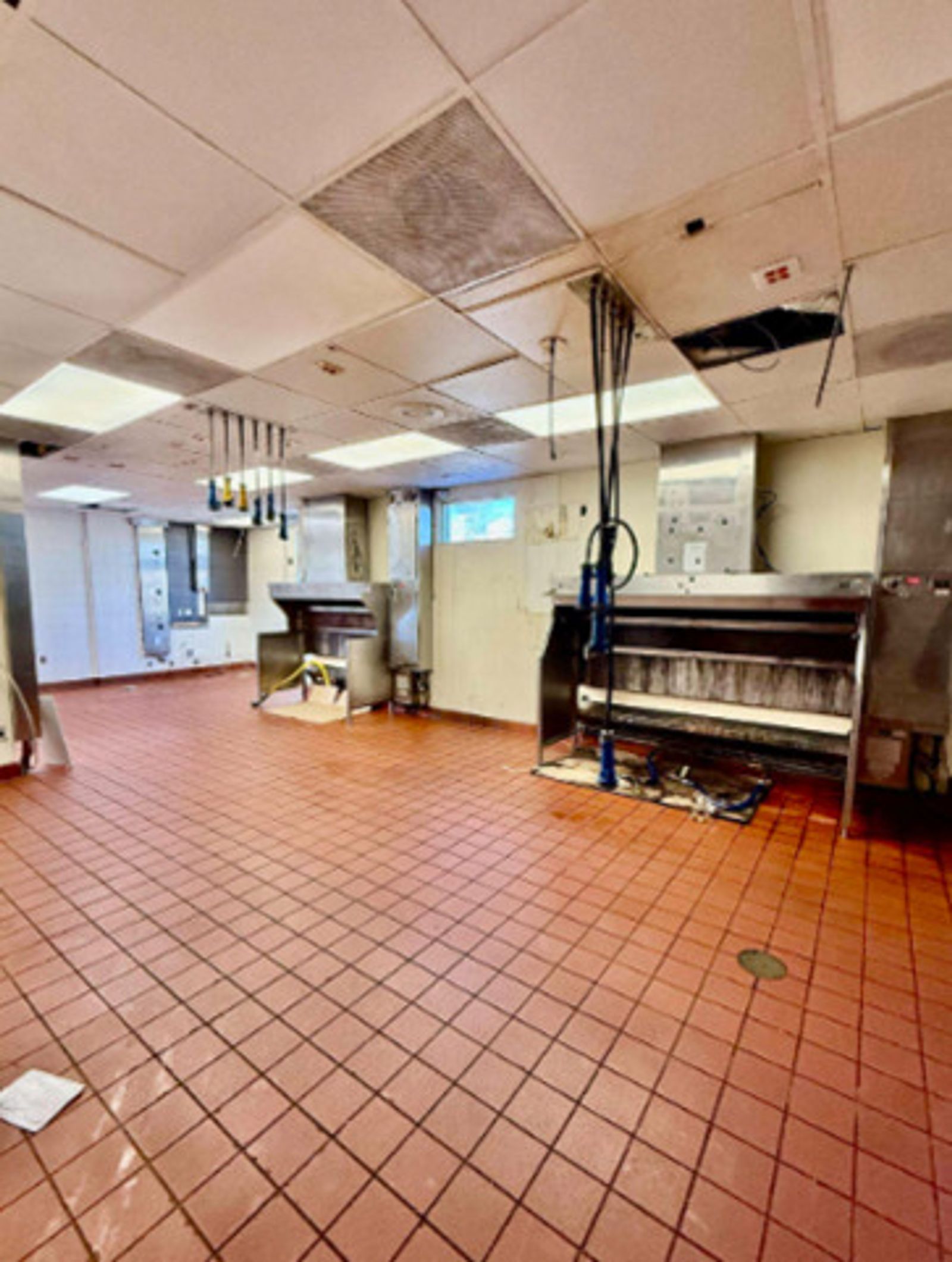 Photo 22 of 2 Post Office Square | Freestanding 2nd Generation Restaurant With Drive-Thru