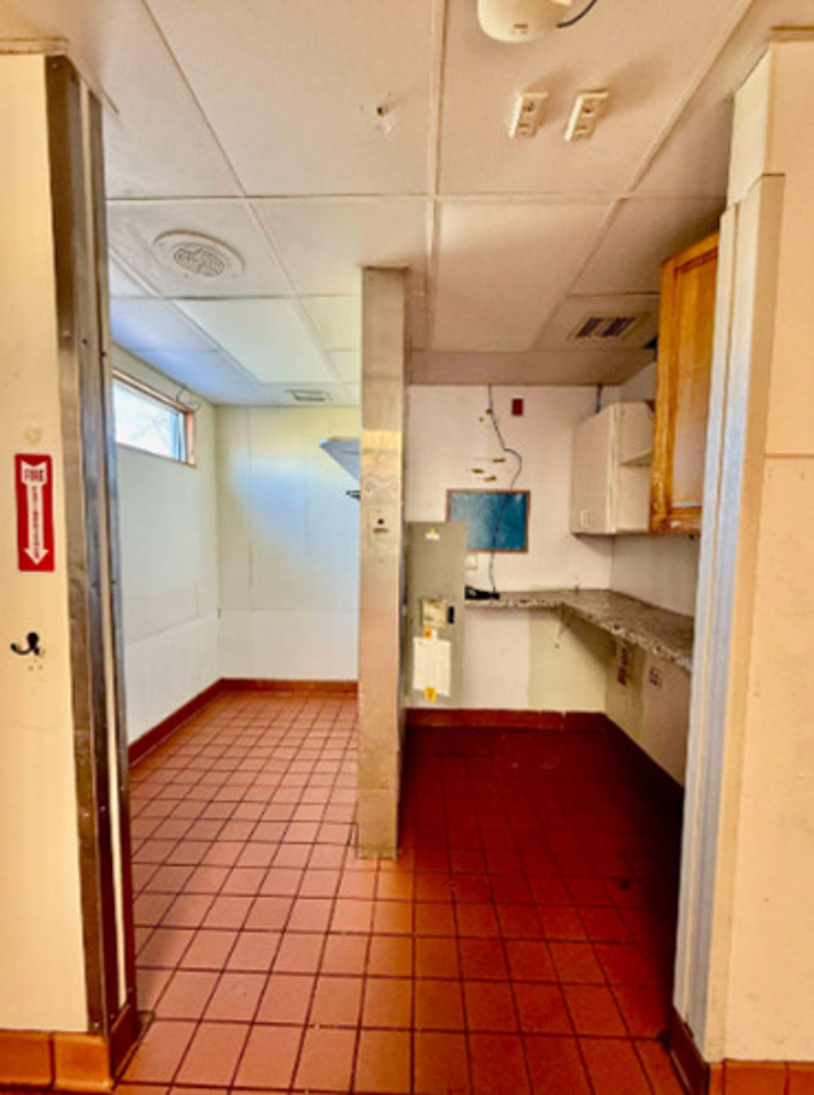 Photo 23 of 2 Post Office Square | Freestanding 2nd Generation Restaurant With Drive-Thru