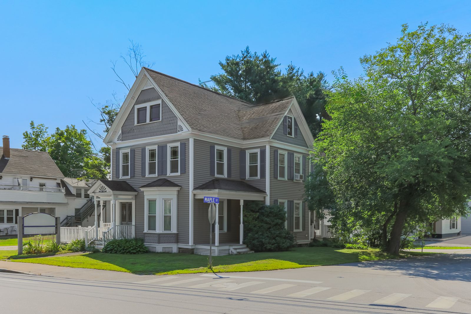 Photo 1 of Mixed Use Building For Sale
